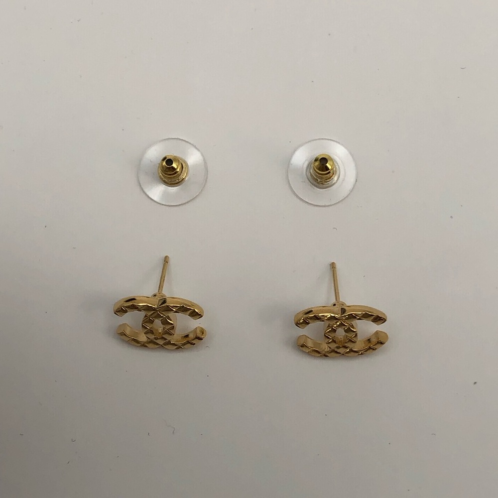 Chanel Earrings - Picture 3 of 5